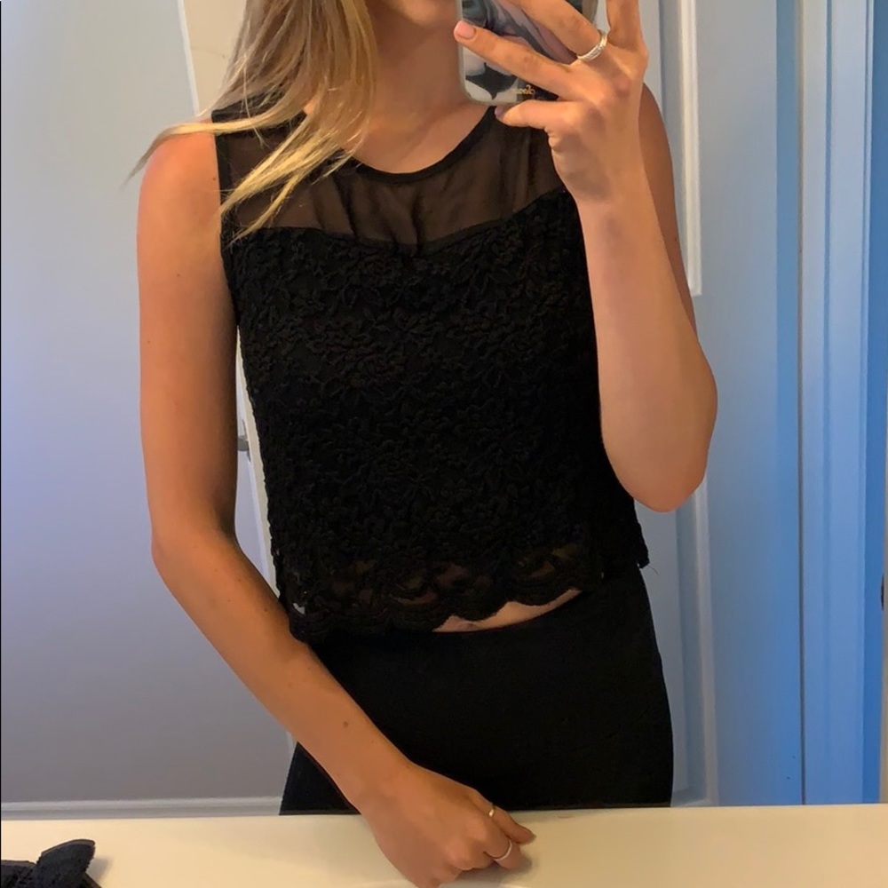 Soprano crop top